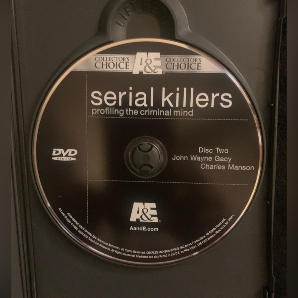 Serial killer DVD set - Picture 5 of 7